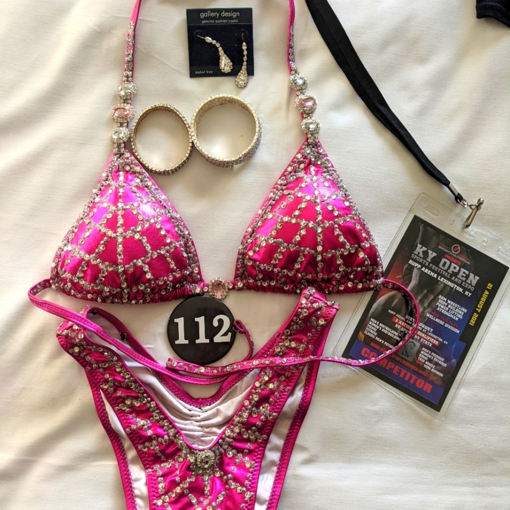Figure competition suit